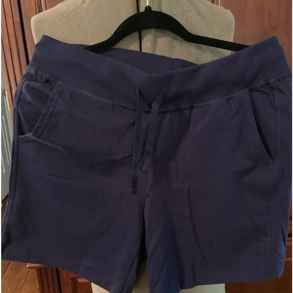 Hanes navy blue mid waist shorts